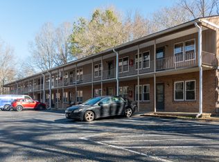 245 College Park Dr APT 9, Danville, VA 24541