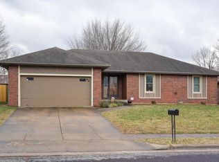 414 E Edgewood St, Springfield, MO 65807