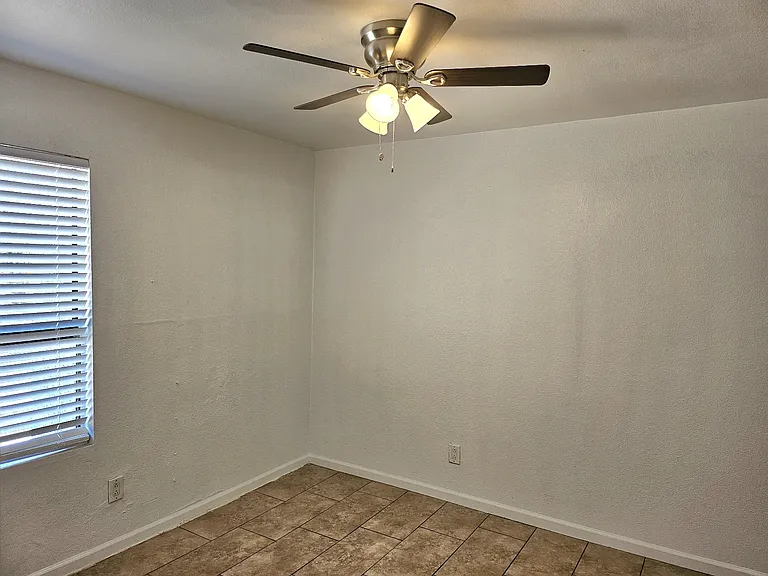 4313 N 19th Ave #206 — Photo 7