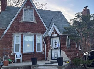 16889 Manor St, Detroit, MI 48221