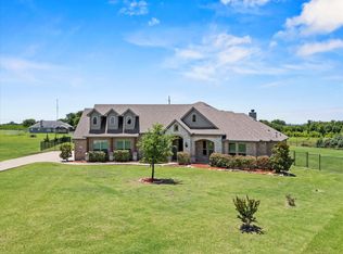 101 Winchester St, Van Alstyne, TX 75495