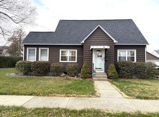 22 Felicia St, Springfield, MA 01104