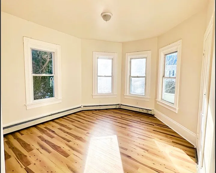 175 Amherst Street — Photo 7