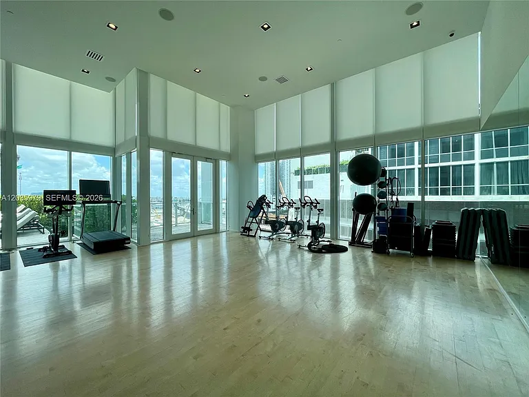1040 Biscayne Blvd #1105 — Photo 28