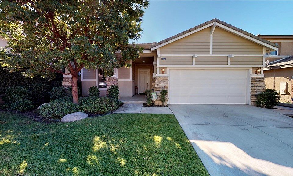 1st image of 34089 Lake Breeze Dr