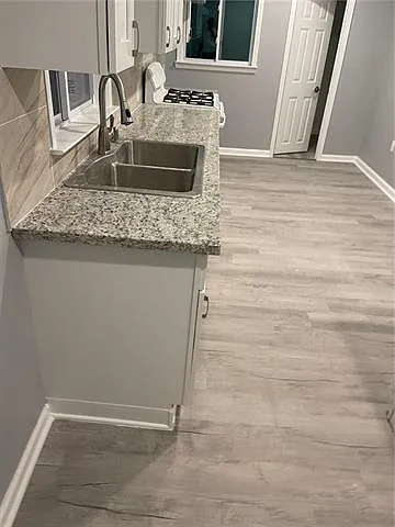 3 bed, 2.0 bath, 1600 sqft, $1,500 — Photo 4