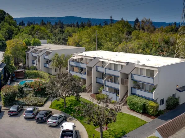 620 Alamo Ct, Mountain View, CA 94043