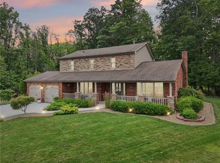 113 Penn Woods Ct, Irwin, PA 15642