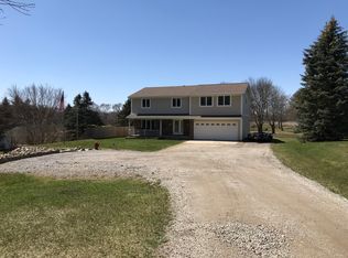 27521 S Hill, Lyon Twp, MI 48178