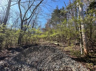 1045 Waterman Dr, Ballwin, MO 63021