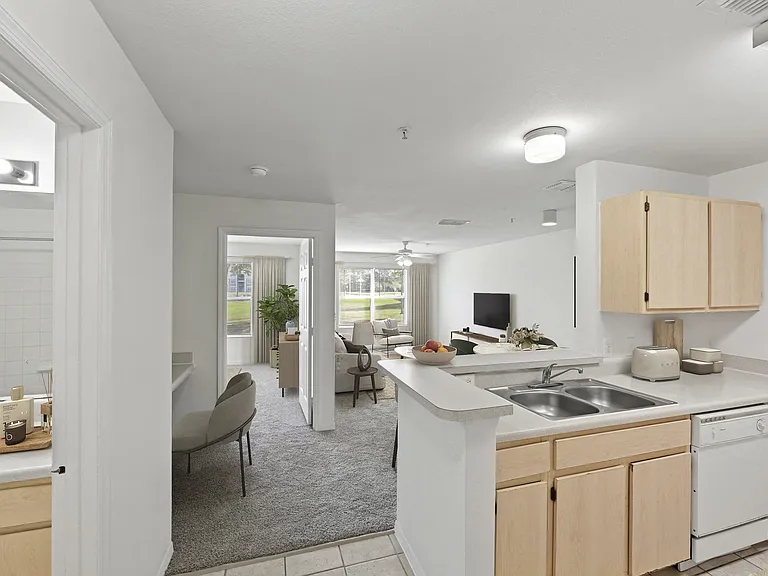 Grande Court Apartments at Boggy Creek — Photo 14