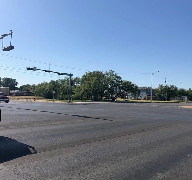 1st image of 0001 N Bryant Blvd