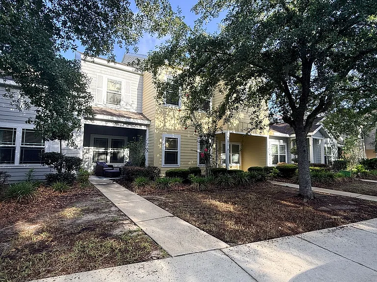 5156 NW 21st Dr — Photo 1