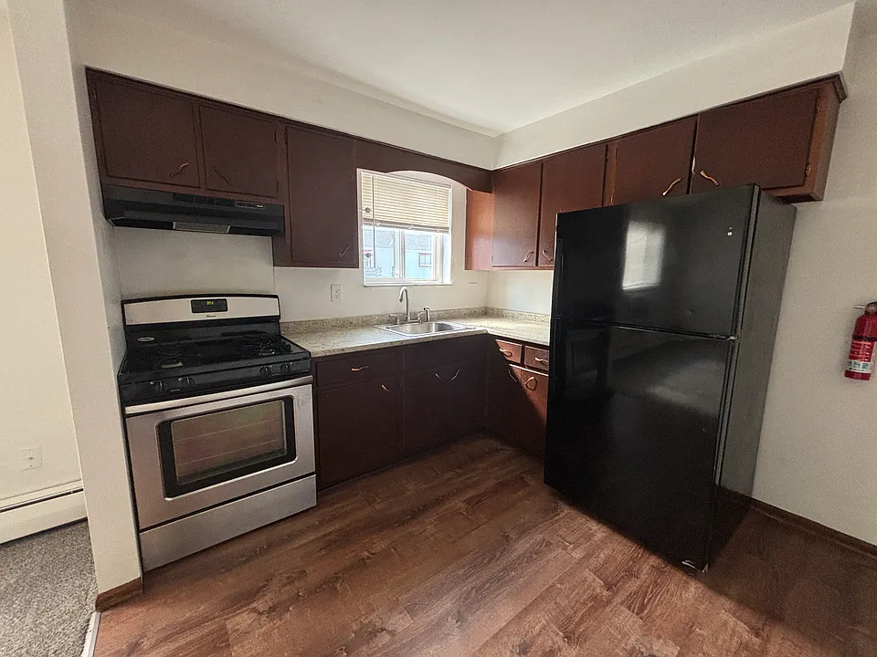 35 Floral Ave #9