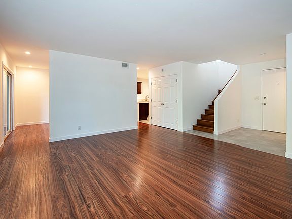 3rd image of 5085 Rhoads Ave APT C