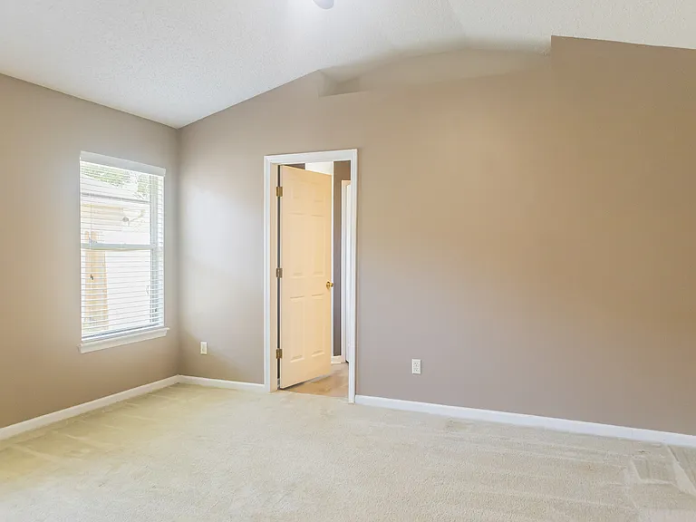 2034 Belhaven Dr — Photo 7