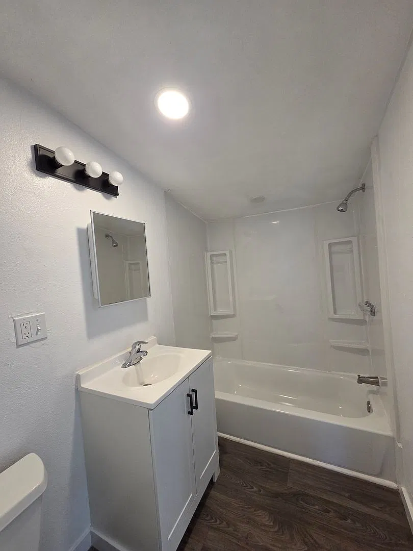 3714 E Highway 20 — Photo 3