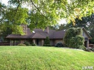 1570 Saucon Valley Rd, Bethlehem, PA 18015