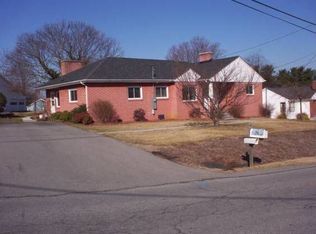 130 Ellett Dr SE, Christiansburg, VA 24073