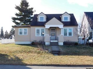 14 Lawndale Ave, Schenectady, NY 12306