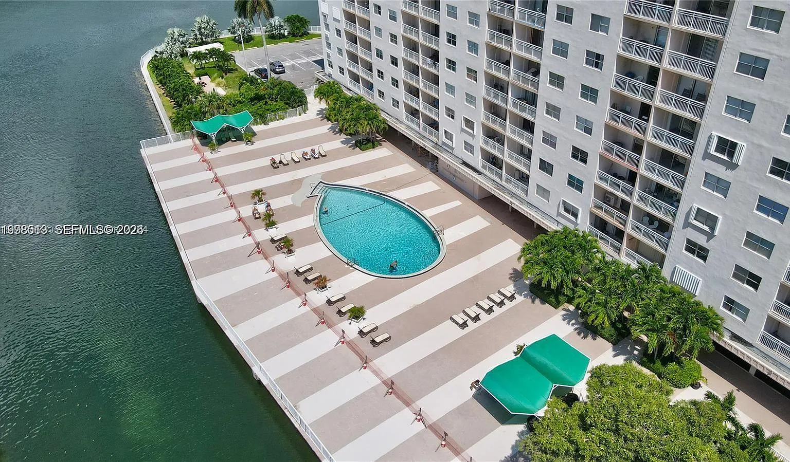 Coastal Towers Condo — Photo 2