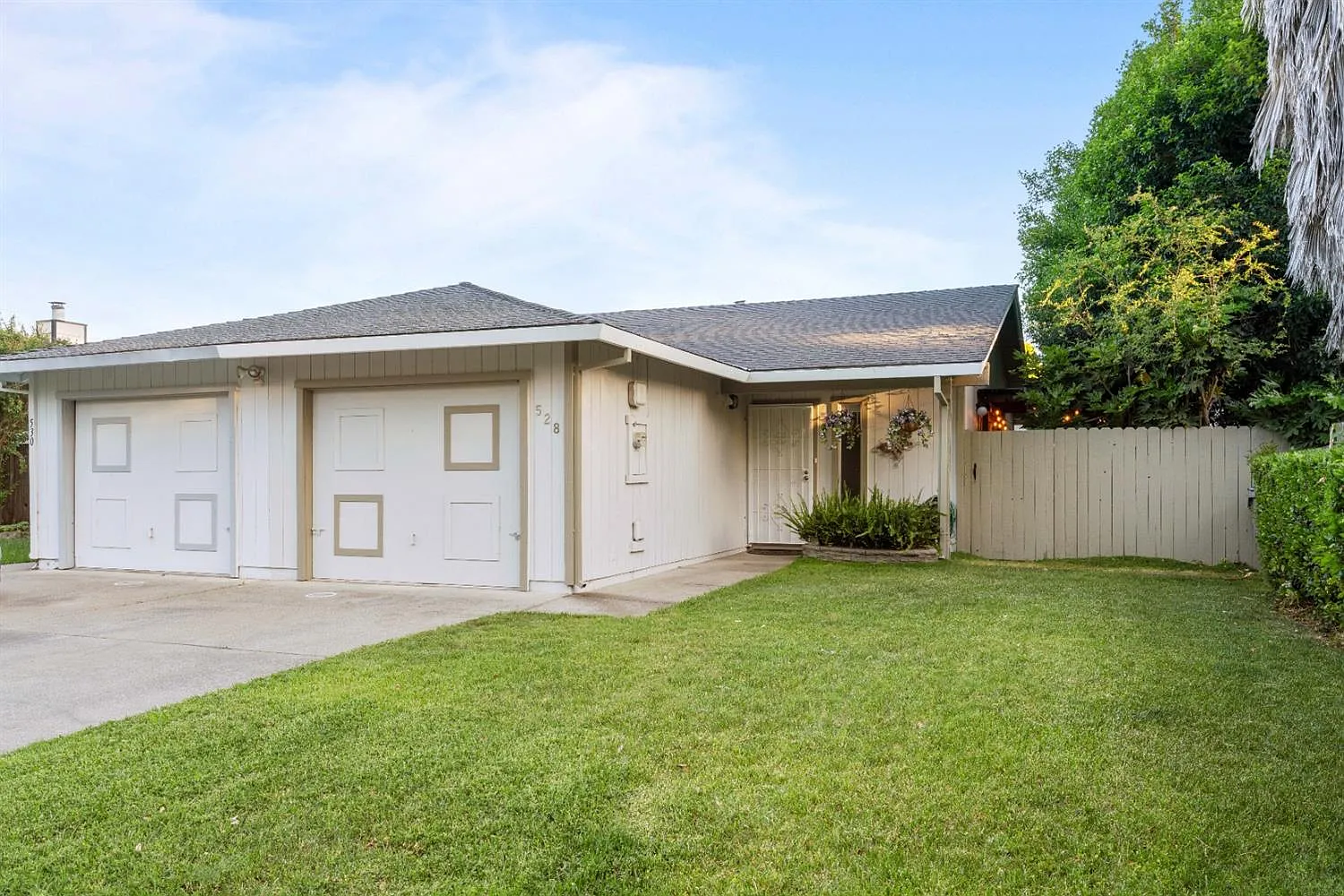 528 Rivergate Way photo 1