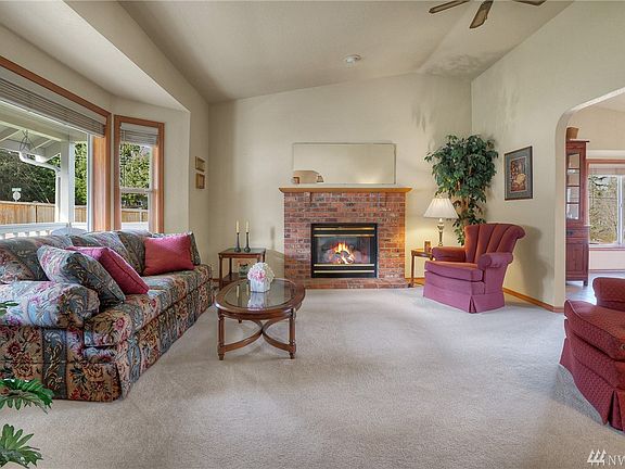 4th image of 8403 64th Ave E