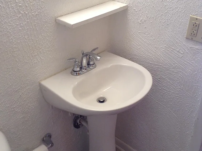 1006 Broadway St — Photo 21
