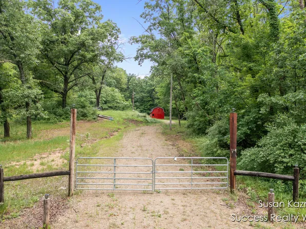 22930 W Waterwheel Dr, Pierson, MI 49339