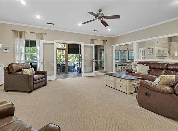 5th image of 211 Mimosa Cir