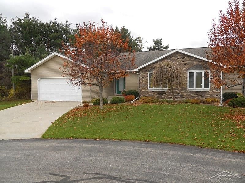 1st image of 721 Creekwood Cir