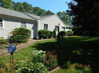 636 River Rd, Marstons Mills, MA 02648