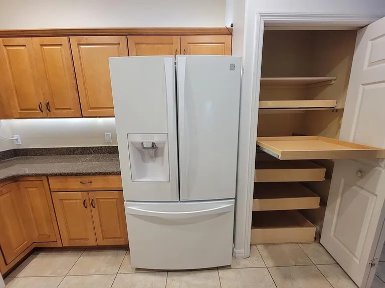 115 Majestic Bay Ave — Photo 14