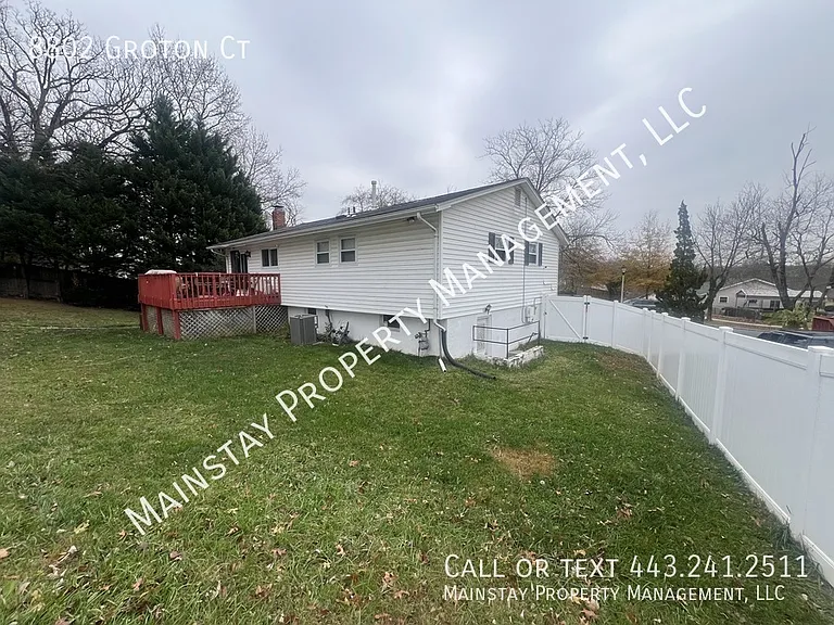 8802 Groton Ct — Photo 32
