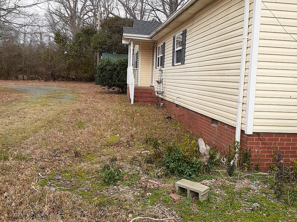 2nd image of 4106 N Rocky River Rd