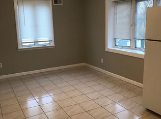 225 Heathcote Rd FLOOR 2, Lindenhurst, NY 11757