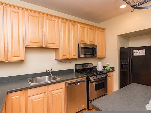 4th image of 5240 N Kenmore Ave #3