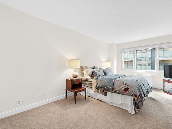 4th image of 345 E 56th St APT 5H