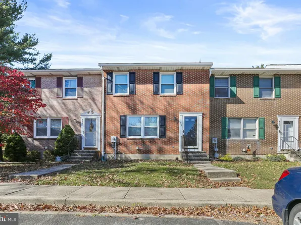 412 Windy Knoll Dr, Mount Airy, MD 21771