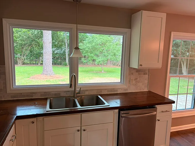 2428 Michael Dr — Photo 7