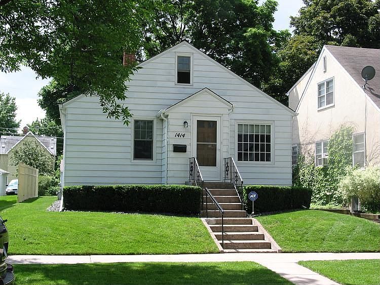 1st image of 1414 Breda Ave