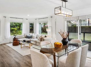 175 W 4th St #107, North Vancouver, BC