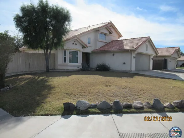 586 Larkspur Ln, Imperial, CA 92251
