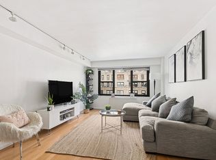220 E 57th St APT 17G, New York, NY
