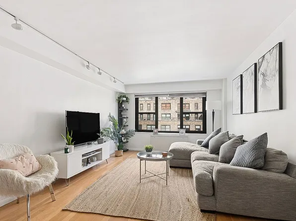 220 E 57th St APT 17G, New York, NY 10022