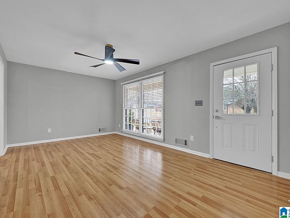 4th image of 301 Mozelle Cir