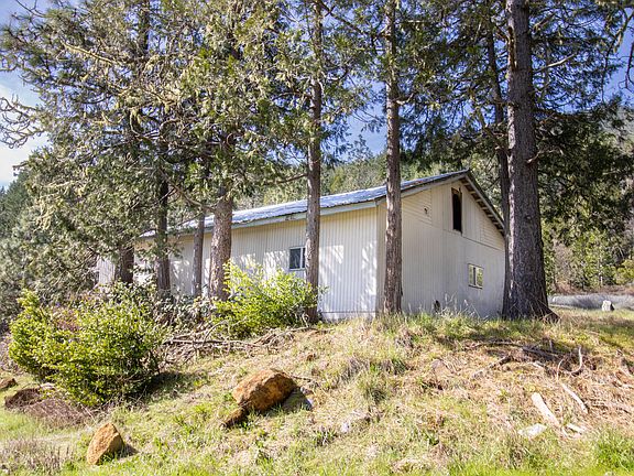 5th image of 297 Warren Rd