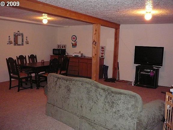 12x17 Family room