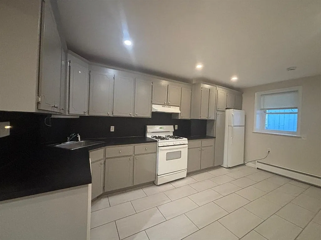 1 bed, 800 sqft, $2,900 — Photo 1