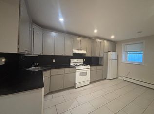17 Fleet St APT 1, Boston, MA 02113
